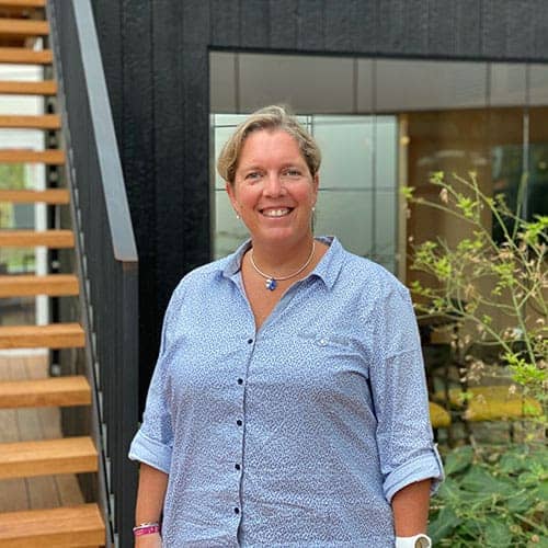 ufb-team-yolande-elsen-office-manager
